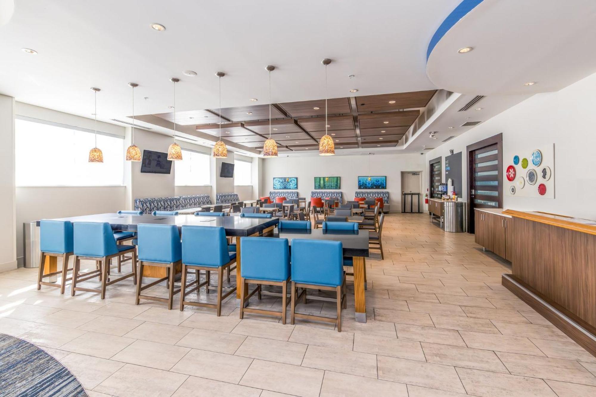 Holiday Inn Express & Suites Downtown Louisville By Ihg Dış mekan fotoğraf