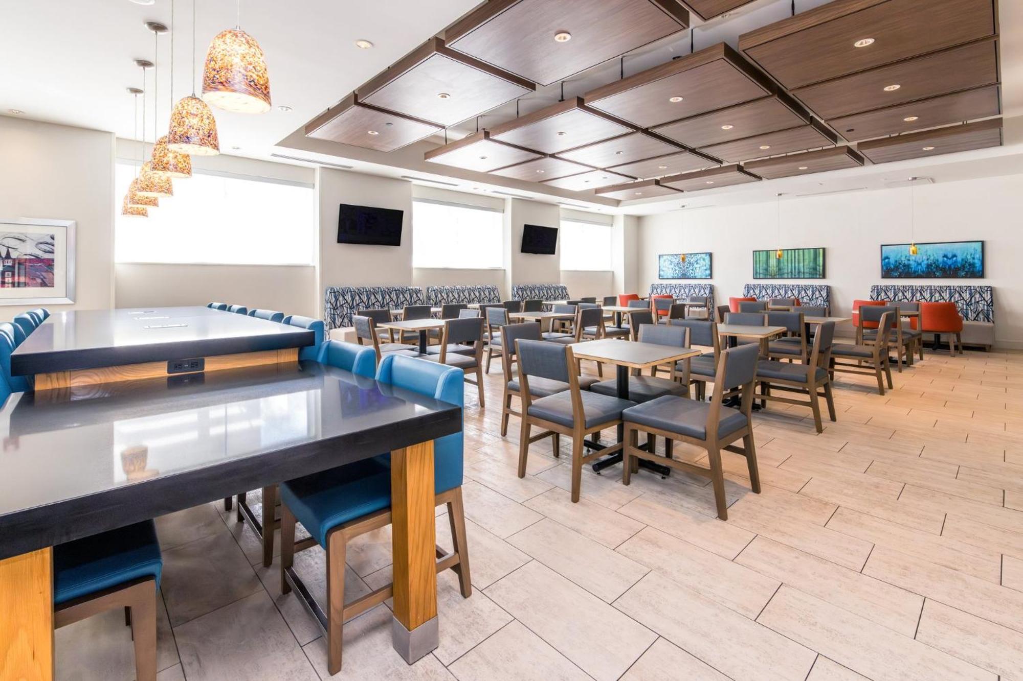 Holiday Inn Express & Suites Downtown Louisville By Ihg Dış mekan fotoğraf