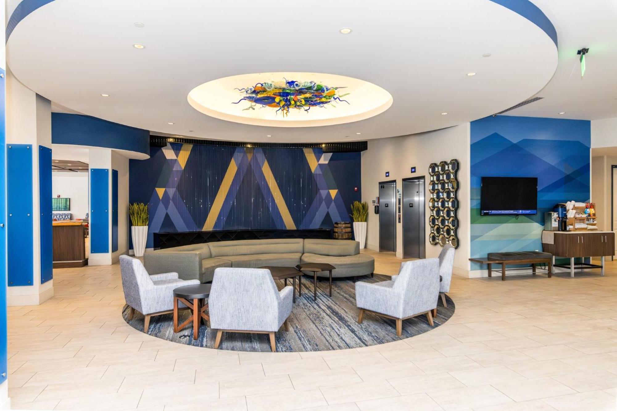 Holiday Inn Express & Suites Downtown Louisville By Ihg Dış mekan fotoğraf