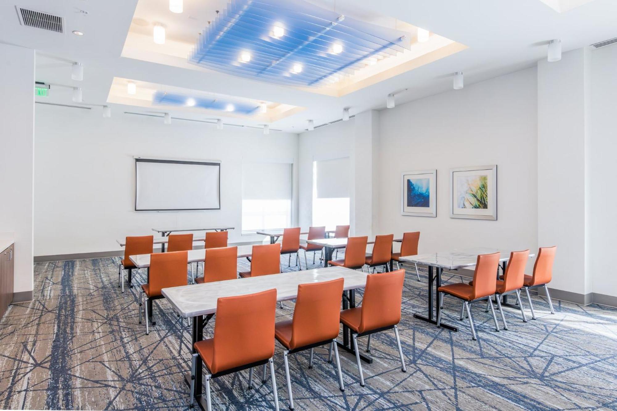 Holiday Inn Express & Suites Downtown Louisville By Ihg Dış mekan fotoğraf